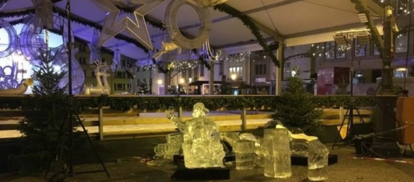 Λουξεμβούργο: Δίχρονο κοριτσάκι σκοτώθηκε σε χριστουγεννιάτικο πάρκο - Καταπλακώθηκε από γλυπτό πάγου (βίντεο)